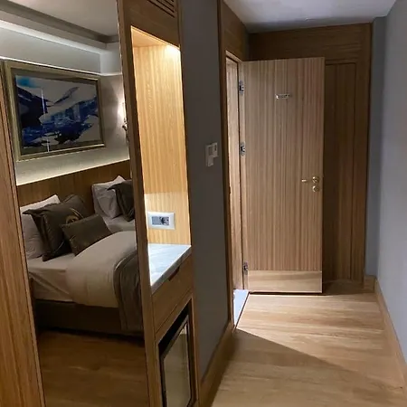 Hotell Lady Diana 4*