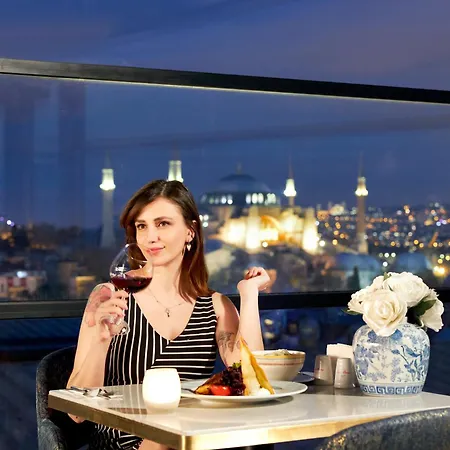 Lady Diana Szálloda